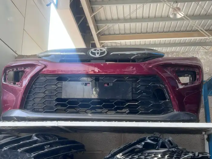 صدام تايوتا أوربان كروزر احمر _عنابي وكاله 2023_2024 2