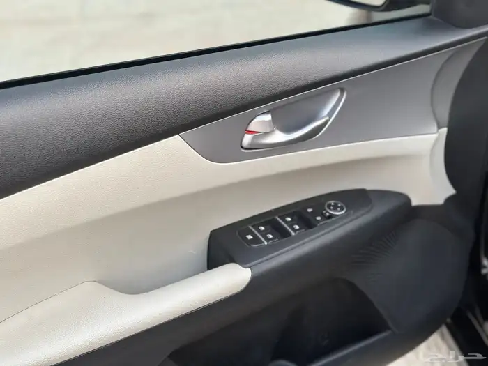 كيا سيراتو فتحه سقف 2022 بنزين 6