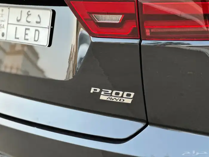 جيب جاكوار E PACE 2020 شبه جديد 16