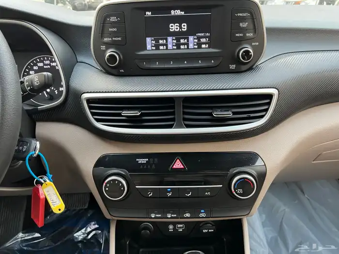 توسان 2021 بنزين دبل نظيف جدا لدى قمة الاطلال 42