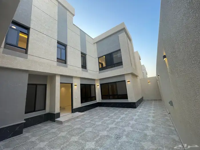 فيلا للإيجار المشرقية حي الجنادرية 3