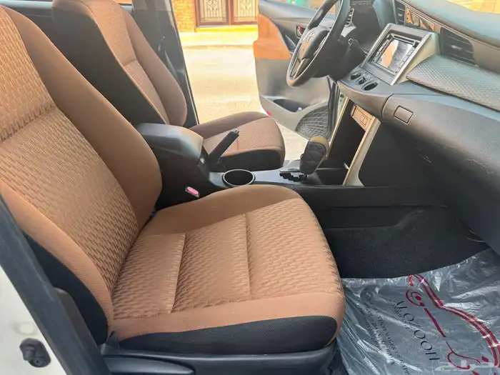 تويوتا أنو ا ممشى قليل جدا 11