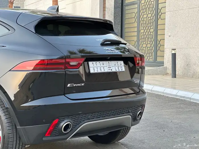 جيب جاكوار E PACE 2020 شبه جديد 13