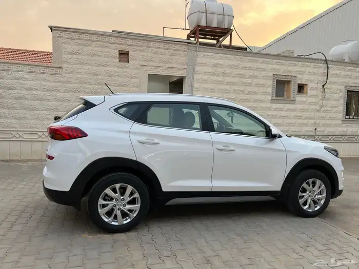 توسان 2021 بنزين دبل نظيف جدا لدى قمة الاطلال 14