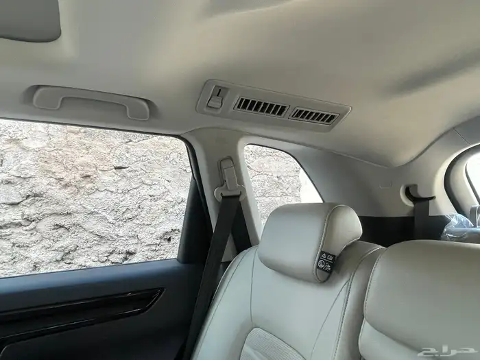 هوندا سي ار في 2025 24