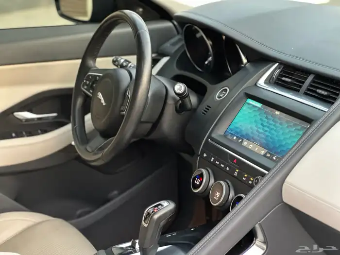 جيب جاكوار E PACE 2020 شبه جديد 54