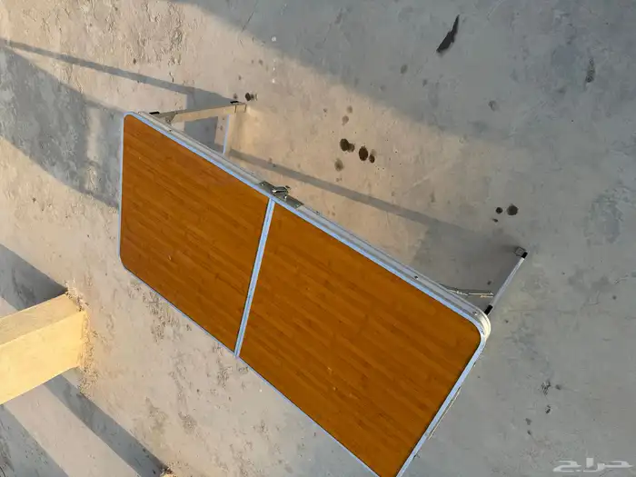 طاولة للرحلات 2