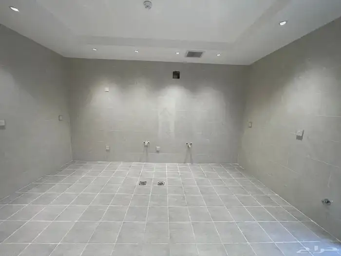 فيلا للإيجار المشرقية حي الجنادرية 14