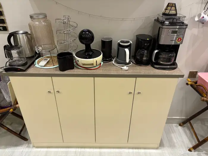 طاولة قهوة أنيقة ( كورنر كوفي ) للبيع 1