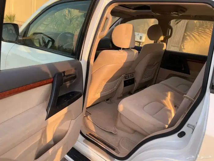 لاند كروزر GXR سعودي 2014 9