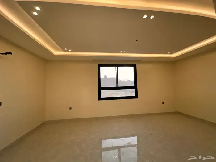 للبيع روف دور ثانى وملحق بسعر 620 الف بخميس مشيط 5