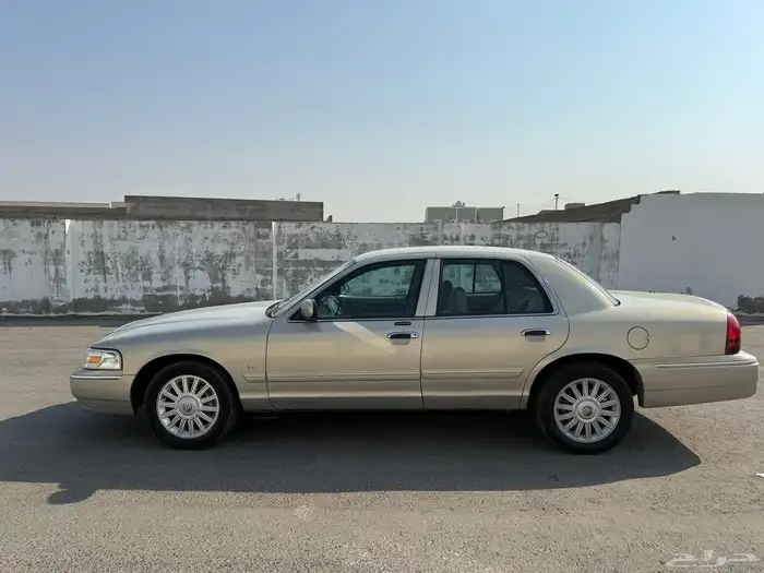 فورد ماركيز 2010 32