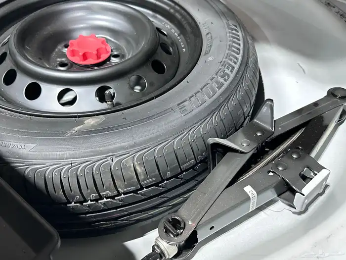 تويوتا كورولا 2013 أوتوماتيك ( مخزنه ) 61