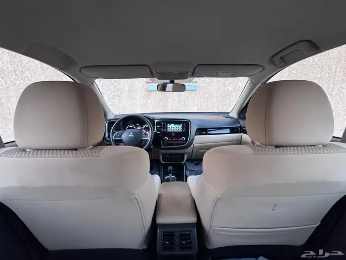 مستبيشي اوتلاندر 2020 23