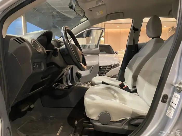 ميتسوبيشي اتراج الموديل 2022 نظيفة ممشي قليل علي الفحص 12