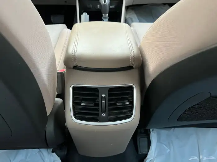 توسان 2021 بنزين دبل نظيف جدا لدى قمة الاطلال 37