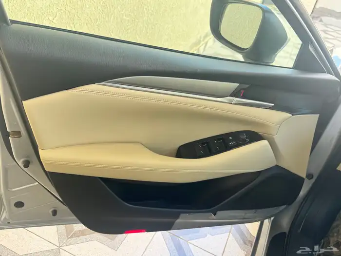 للبيع مازادا 6 مشروط من والي 5