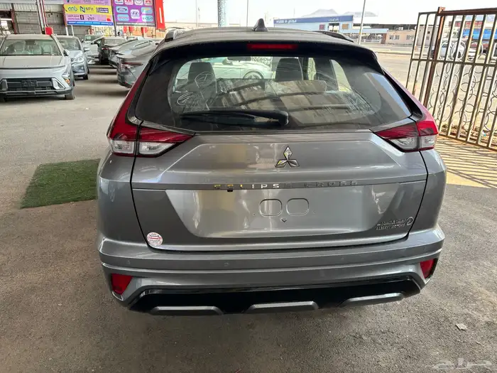 متسوبيشي اكليبس كروس موديل 2025 1