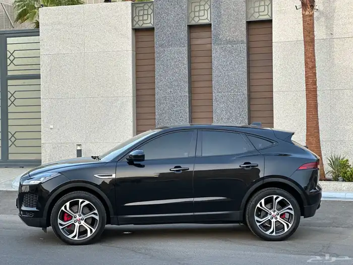 جيب جاكوار E PACE 2020 شبه جديد 9