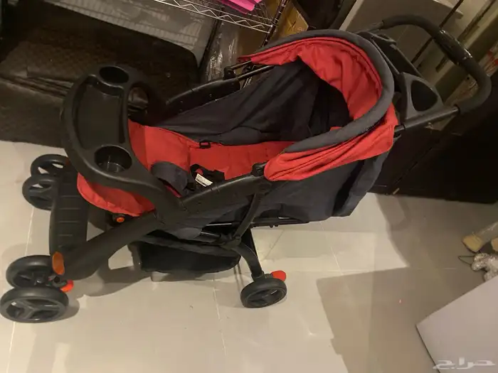 عربة أطفال من شركة (جونيور) سنتر بوينت 0
