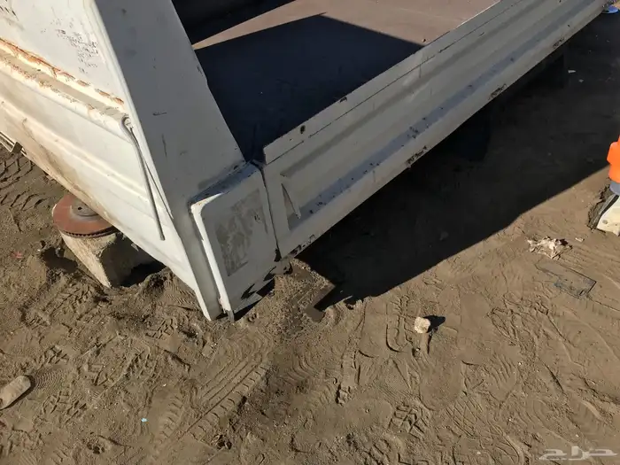 للبيع صندوق قلاب مديل 88 0