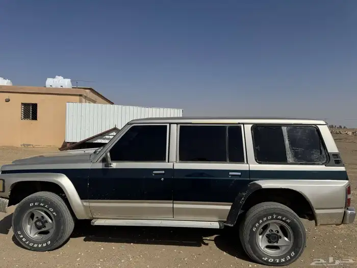 جيب نيسان 10