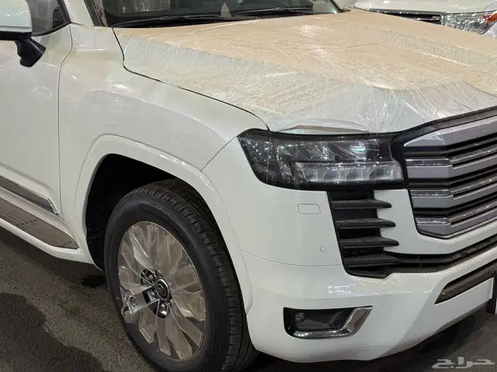 تويوتا لاندكروزر GXR L4 2025 - سعودي اصفار بنزين 5