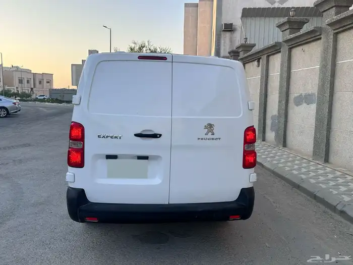 بيجو اكسبيرت 2022 تماتيك ديزل بضاعه نضيف محركات وكالة 4