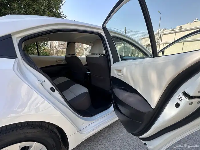 تويوتا كورولا 2021 XLI نضيف مكينة 1500cc 29