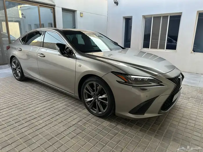 لكزس ES350 سته سلندر فل كامل رياضي 2019 1