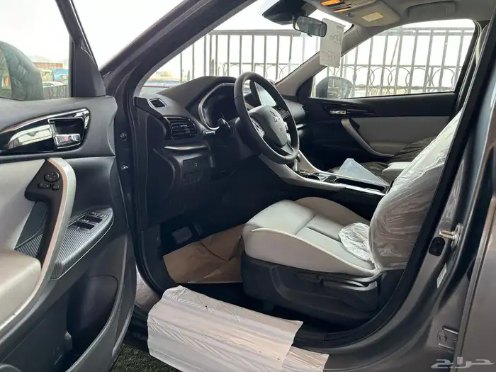 متسوبيشي اكليبس كروس موديل 2025 6