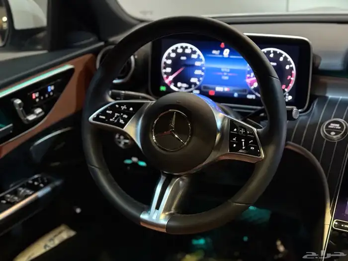 مرسيدس C300 2024 (( بحالة ممتازة )) 9