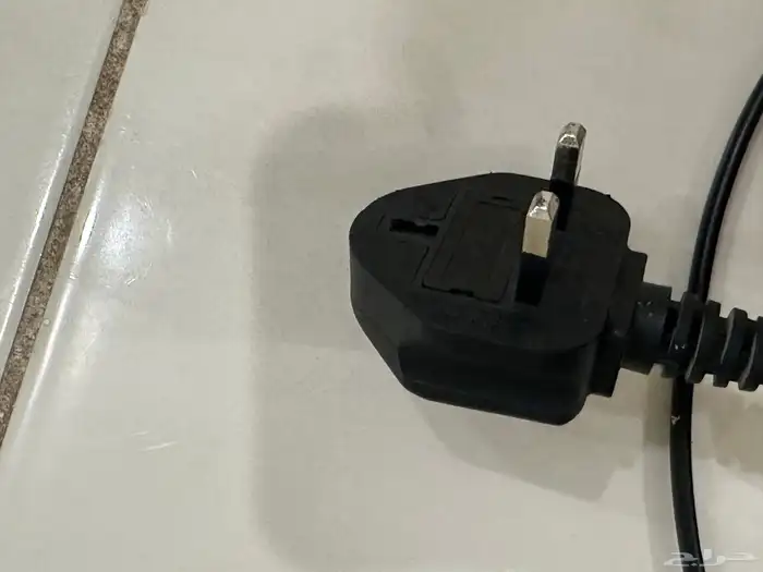 مايكرويف LG وشاشة دانسات 39 بوصة وبرادة وسرير للبيع 5