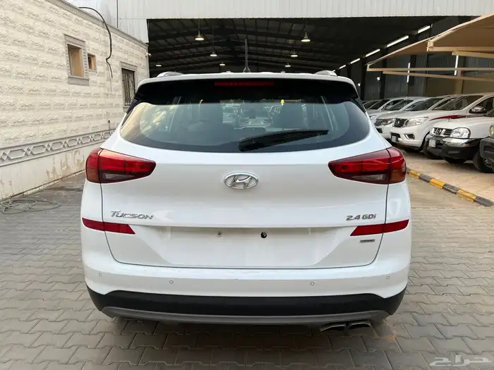 توسان 2021 بنزين دبل نظيف جدا لدى قمة الاطلال 16