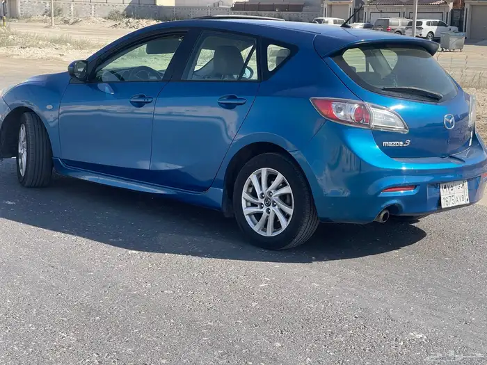 مازدا 3وين اللي دور نظيف فل كامل موتر بصمه2013 14