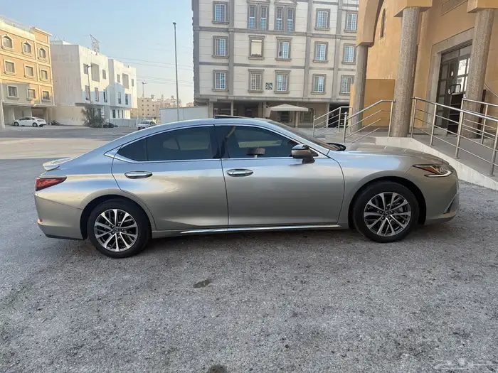 لكزس ES 350 SA فئة CA بريمي 2024 2
