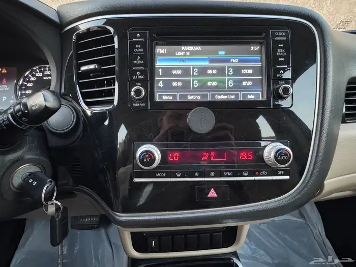 مستبيشي اوتلاندر 2020 22