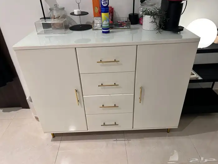 معروض للبيع   بوفيه أبيض راق  (البيع لأعلى سوم   بدون توصيل) 4