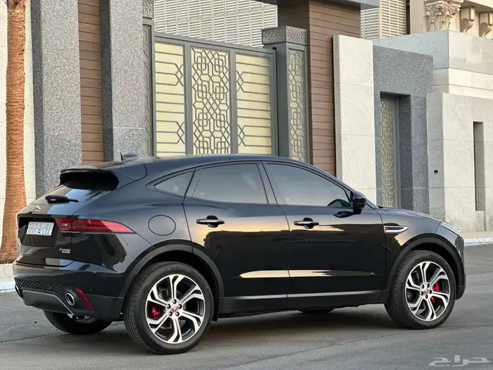 جيب جاكوار E PACE 2020 شبه جديد 23