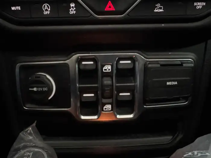 جيب رانجلر صحارى موديل 2023 ( بحالة ممتازة ) 41