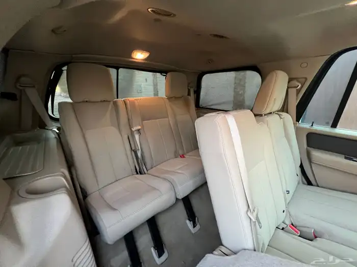 فورد اكسبديشن 2012 (بحالة ممتازة) 18