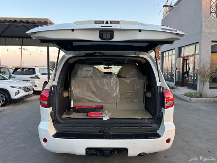 تويوتا سكويا 2015 17