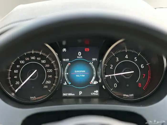 جيب جاكوار E PACE 2020 شبه جديد 36