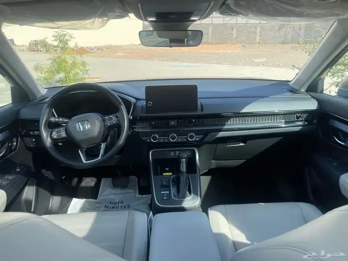 هوندا سي ار في 2025 9