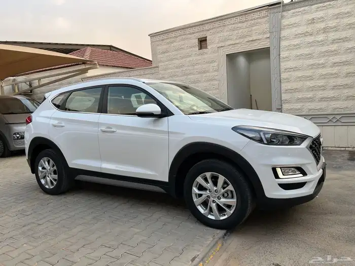 توسان 2021 بنزين دبل نظيف جدا لدى قمة الاطلال 4