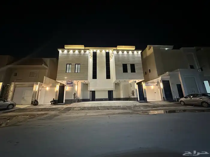 دور علوي للبيع حي العوالي 0