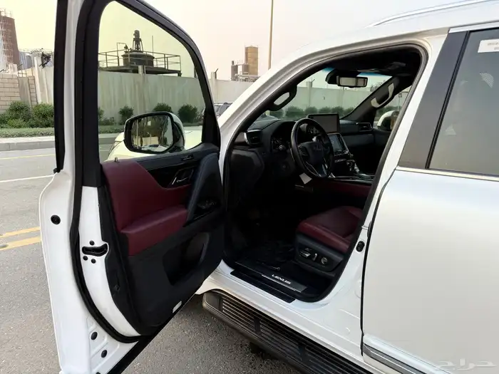 جيب لكزس LX600 2022 - شبه الجديد سعودي 35