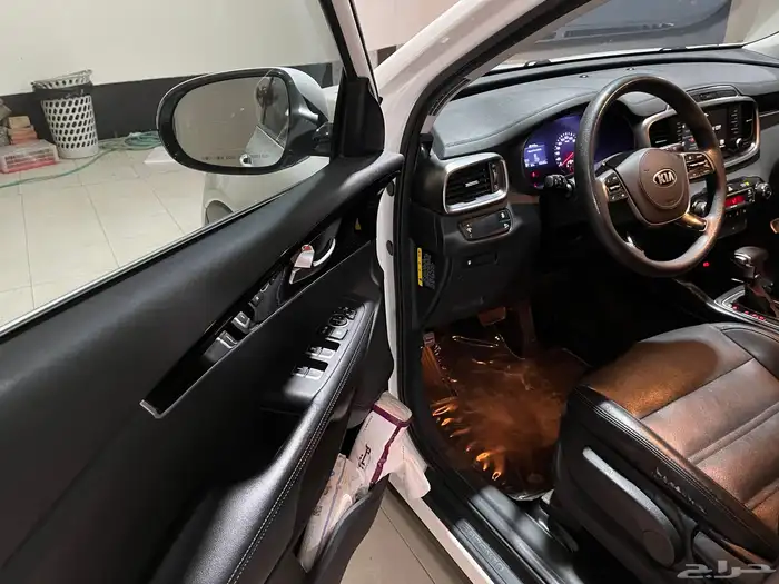 كيا سورنتو 4