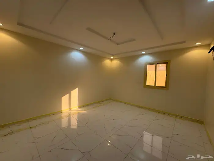 شقة خمس غرف بحوش ومدخل خاص للإيجار الحمدانية ( الفلاح ) 4