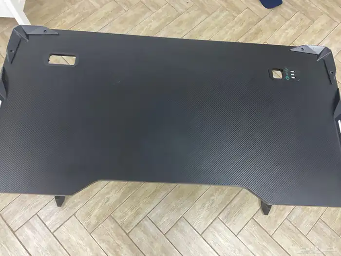 طاوله آر جي بي 2